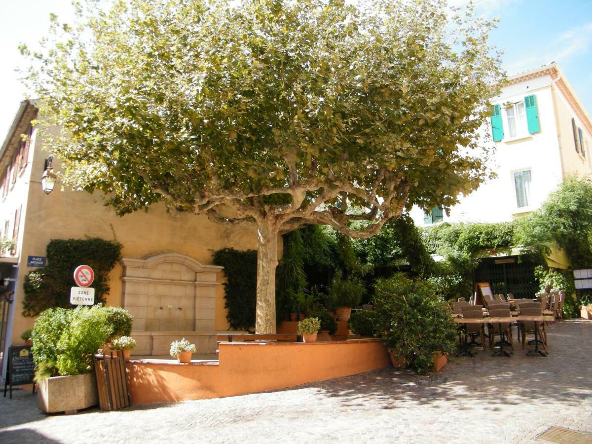 Apartamento Les 12 Sables Le Lavandou Exterior foto
