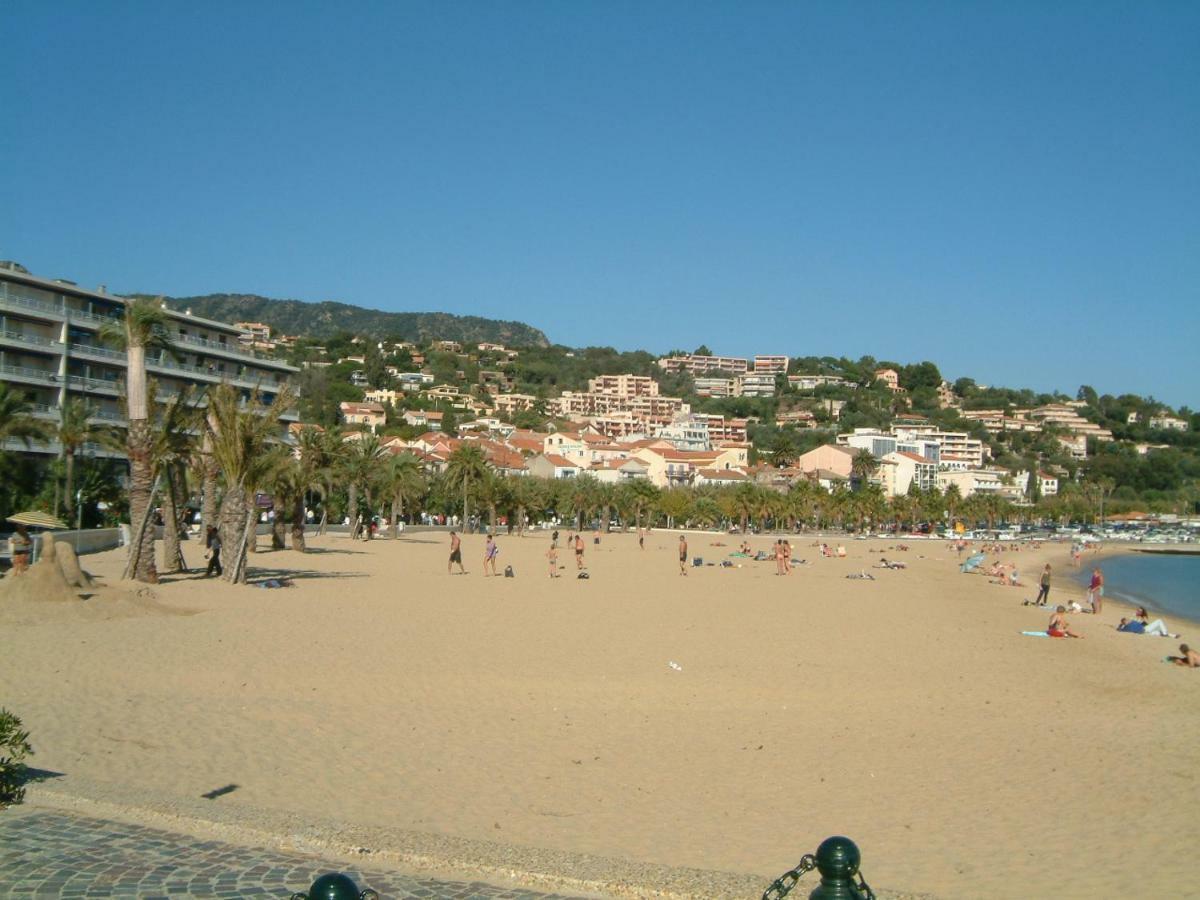 Apartamento Les 12 Sables Le Lavandou Exterior foto