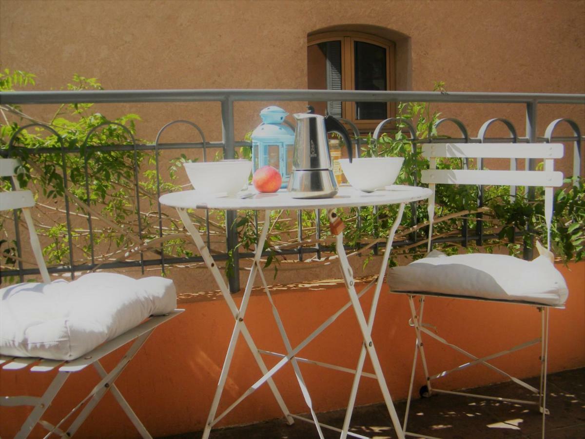 Apartamento Les 12 Sables Le Lavandou Exterior foto